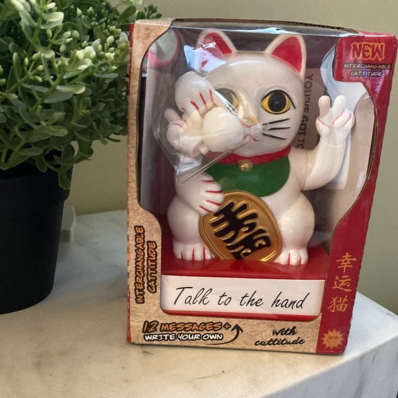 Lucky Cat “TALK TO THE HAND” - Picture 1 of 4